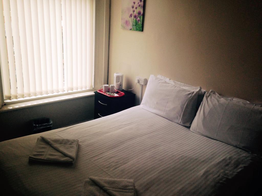 Peek-A-Booze - Budget Hotel - Adults Only Blackpool Quarto foto