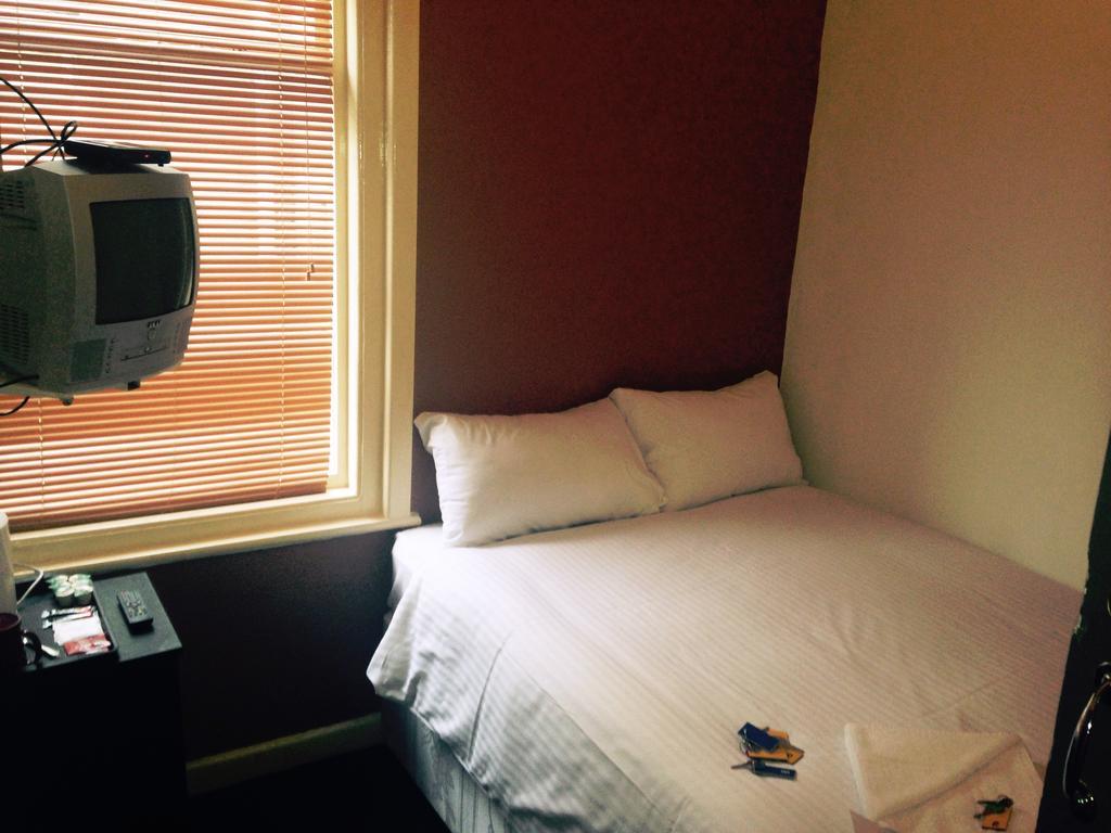 Peek-A-Booze - Budget Hotel - Adults Only Blackpool Quarto foto